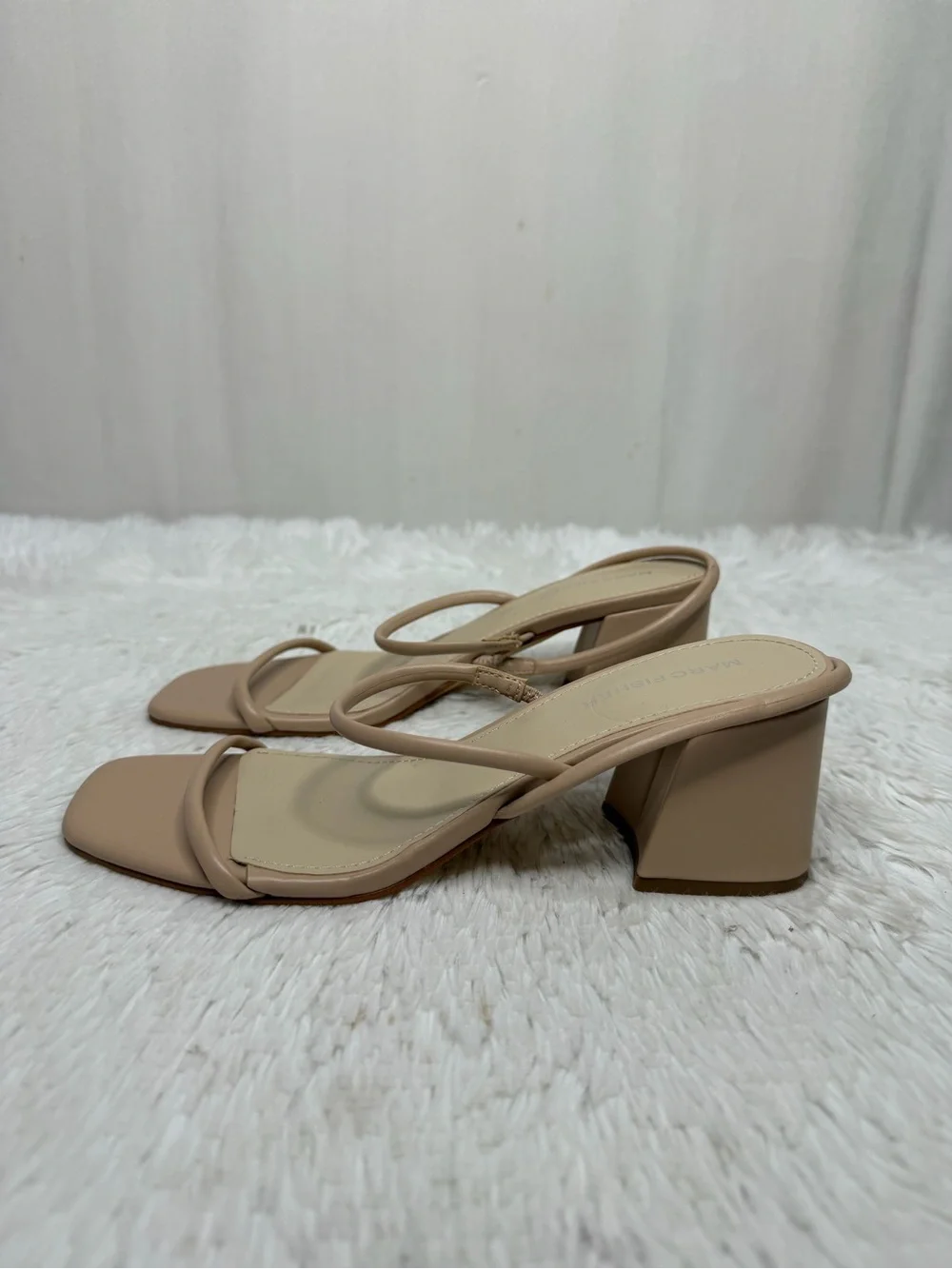 MARC FISHER / Galvin tan nude beige strappy block heeled sandals / 7.5